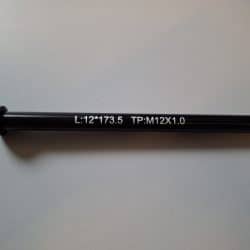 Thru axle rear wheel 12 mm
